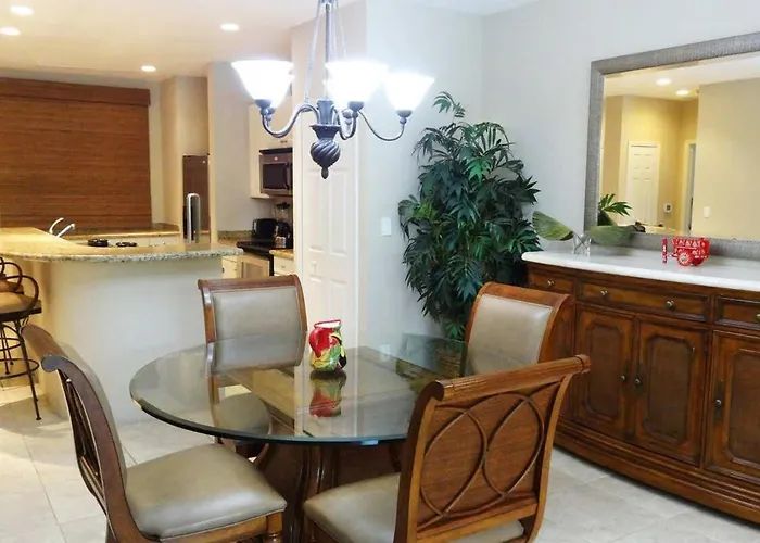 Сasa de vacaciones Ground-floor Unit In Front Of Lazy River Pool At Pacifico In Coco