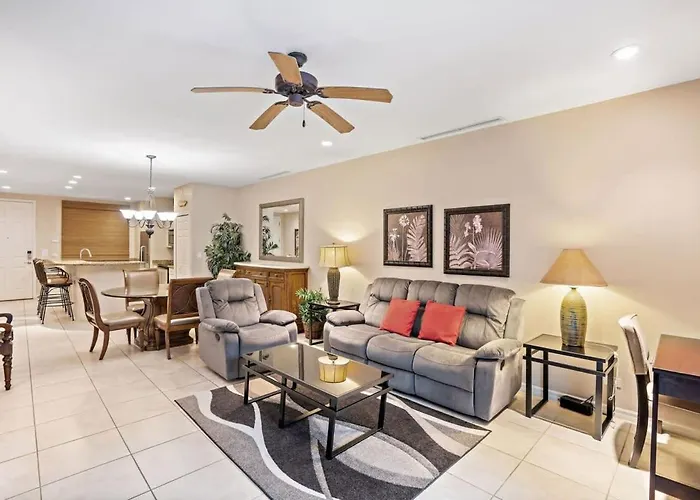 Сasa de vacaciones Ground-floor Unit In Front Of Lazy River Pool At Pacifico In