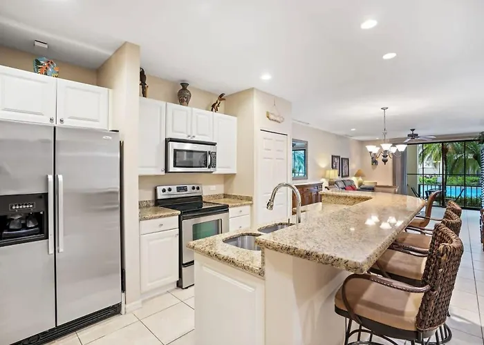 Сasa de vacaciones Ground-floor Unit In Front Of Lazy River Pool At Pacifico In *
